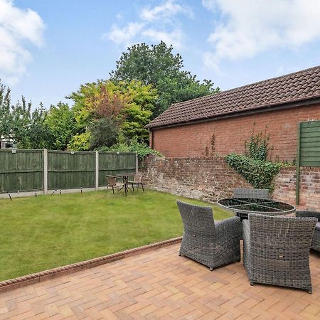 Managers Cottage Loddon Exterior photo