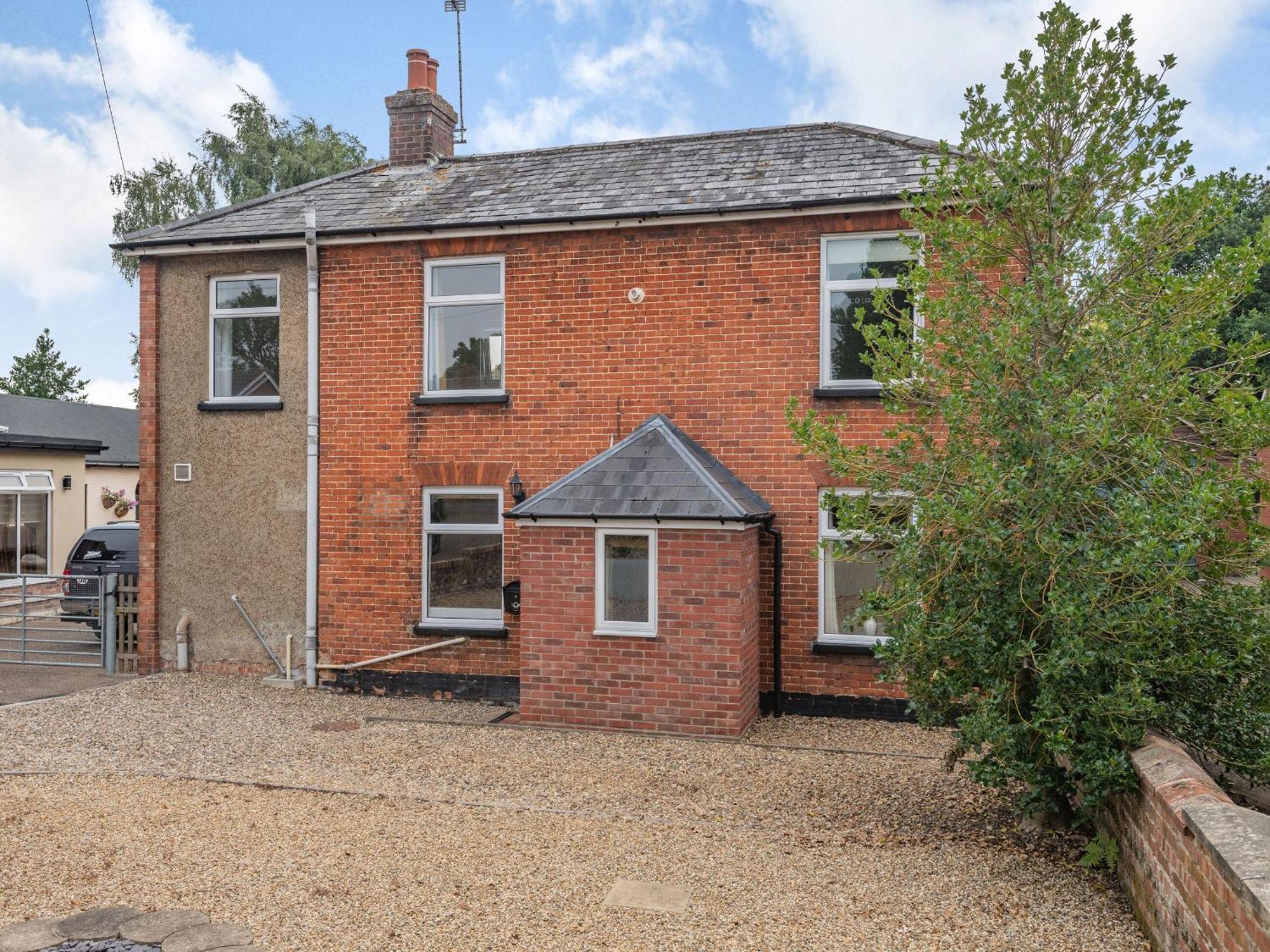 Managers Cottage Loddon Exterior photo